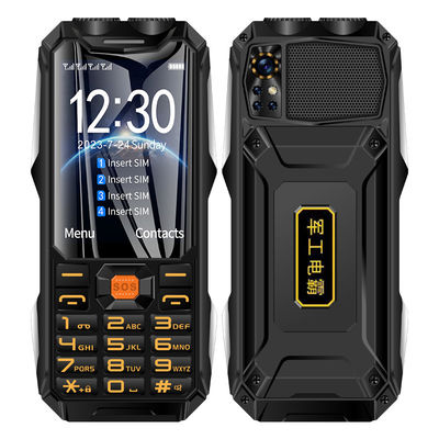 سعر جيد Q9 زر الهاتف المحمول 3.5 بوصة 4 بطاقة SIM 4500mAh بلوتوث فلاش ضوء FM راديو 2G الانترنت